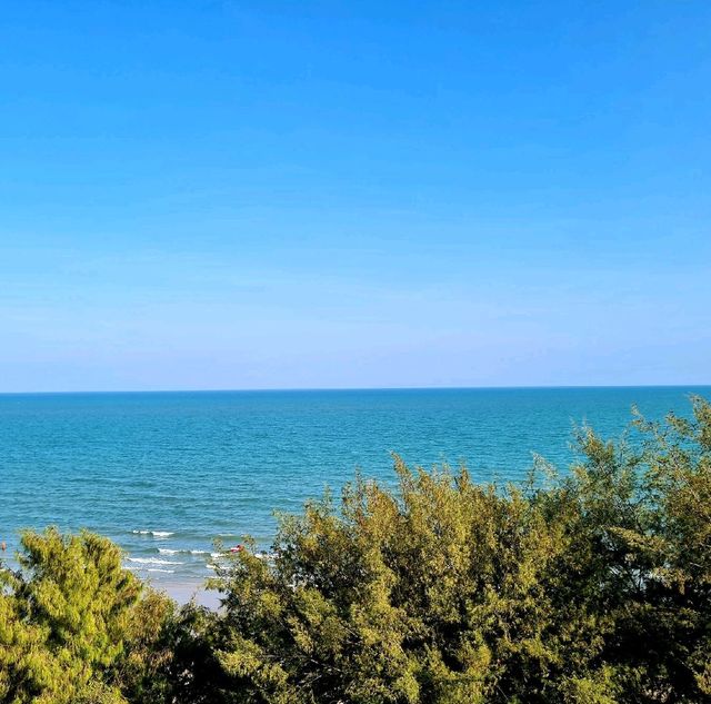 เที่ยวชะอำ พักผ่อนริมชายหาด สะดวกสบาย