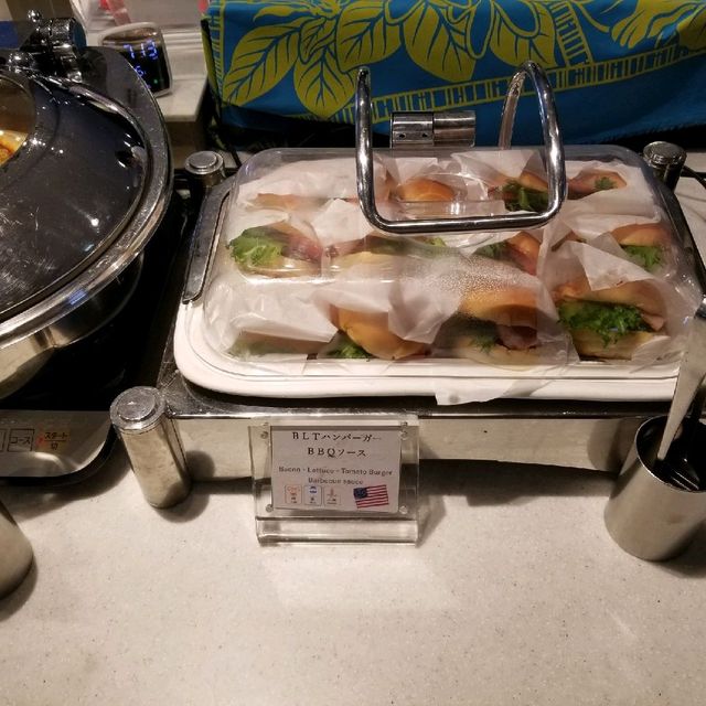 たまには贅沢なブッフェも🍽️🌃【スカイレストラン　エトワール】