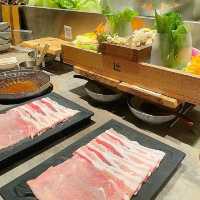 中目黒　しゃぶしゃぶ食べ放題　《しゃぶしゃぶレタス》