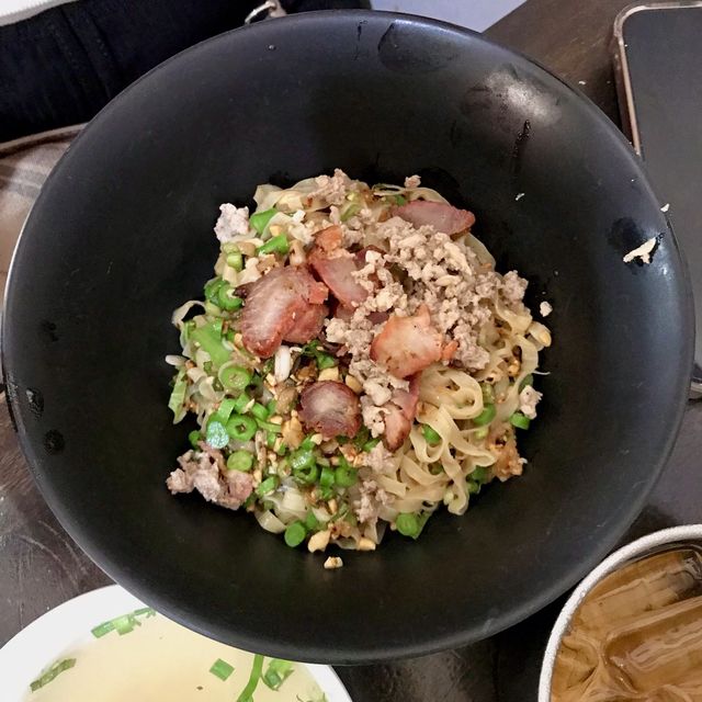 แจกหมุดร้านก๋วยเตี๋ยวสุโขทัยเด็ก! เสาชิงช้า