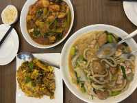 Famous for its hokkien lomie