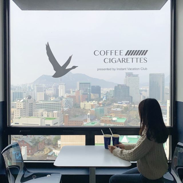 韓国/ｿｳﾙ 〖 市庁 ｼﾁｮﾝ〗 青と白のロゴがかっこいい💙🤍美味しいｺｰﾋｰが飲めるｶﾌｪ☕️