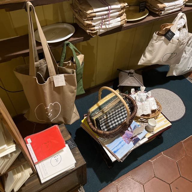 韓国/ソウル【弘大】日本風の喫茶店のような雰囲気が落ち着く🧡カフェ