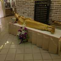 พระบรมธาตุพระมหาเจดีย์ วัดประยุรวงศาวาส กรุงเทพ