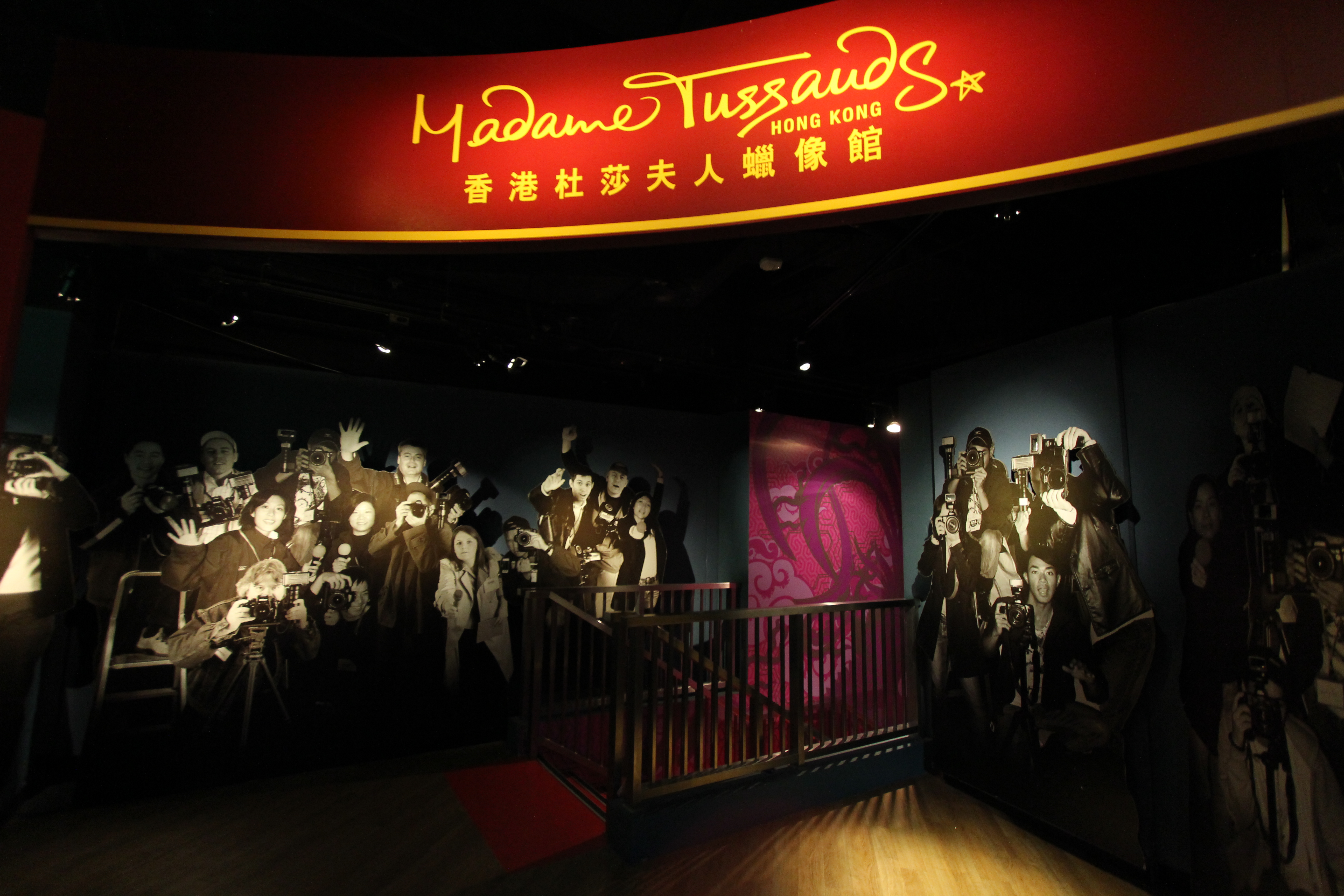 上山頂玩 點止睇夜景呀 仲有個幾特別既景點睇完夜景先入場平 Trip Com 香港trip Moments 貼文