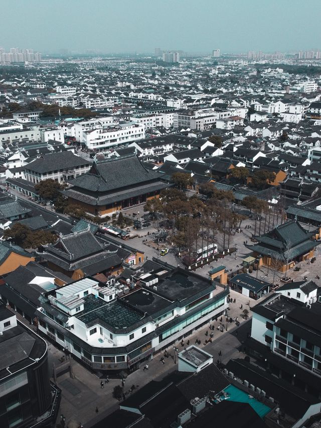 A visit to the Guanqian street (Suzhou)