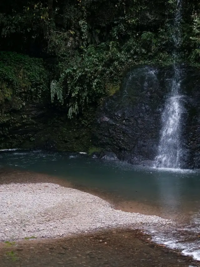Waterfalls in Longcanggou Forest