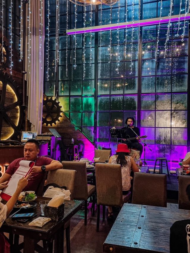 ดีบุก้า Dibuka Cafe&Restaurant