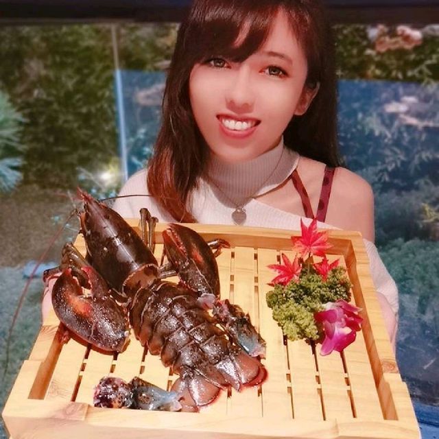 加399元就有日本A5和牛的紅巢燒肉😘