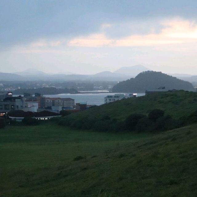 저녁 산책도 추천 '성산일출봉'