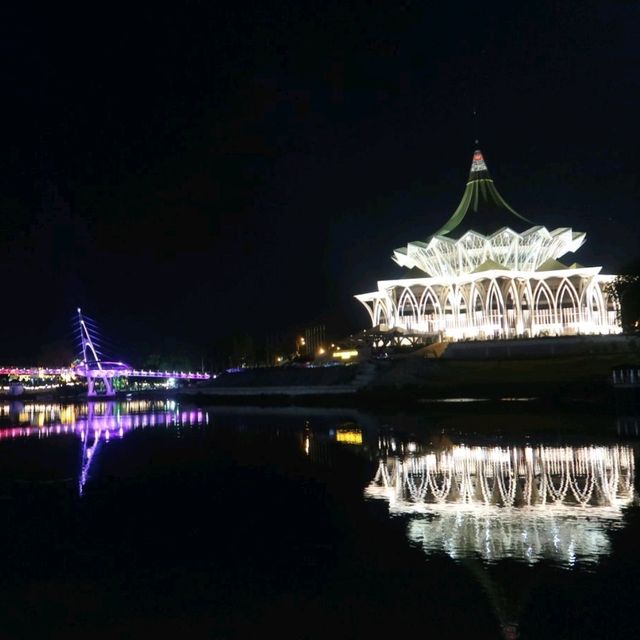 Stunning Kuching Darul Hana Bridge