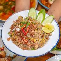 ร้านก๋วยเตี๋ยวต้มยำเจ้าเด็ดสุดแซ่บบบ