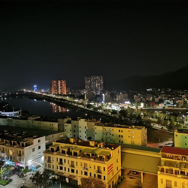 下龍灣CP值高的五星級酒店---下龍發玲酒店Phat Linh Hotel Halong