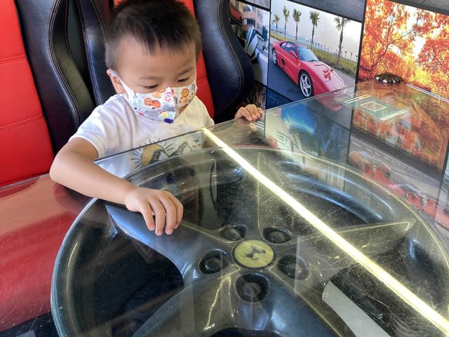 《隱世主題餐廳～屏山跑車餐廳 Motors Café🏎》