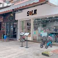 簡約休閒的咖啡店