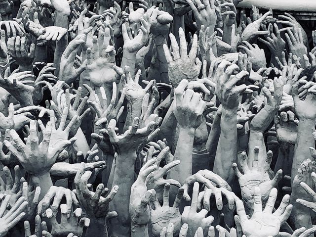 Wat Rong Khun - White Temple