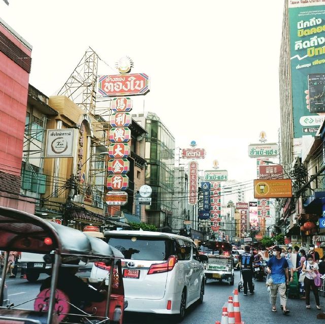 บรรยากาศ ถนนเยาวราช กรุงเทพ