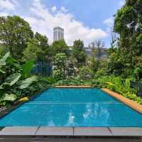Sparkling mineral pool