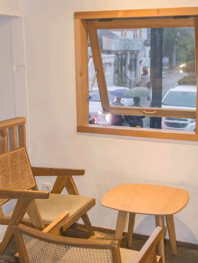 강릉 명주동 카페 추천, 오월커피