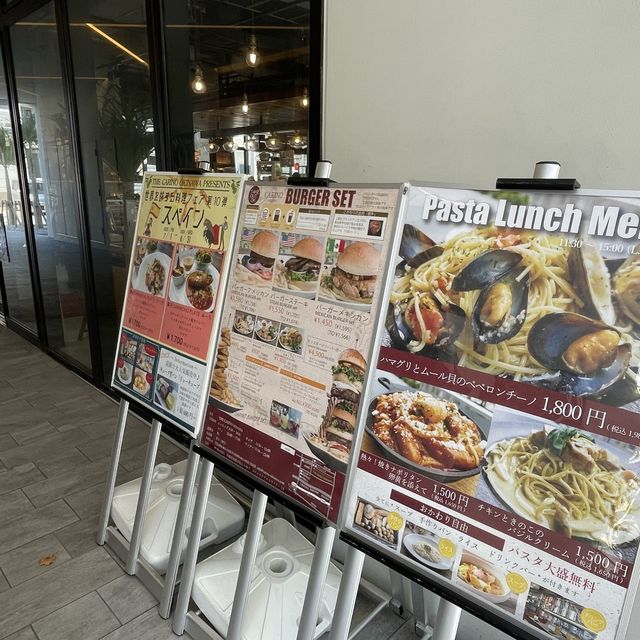 カクテルステイ内のお洒落なレストラン『The Carino Okinawa』
