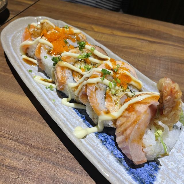 台北市大安區！巷弄裡的日式料理🍣神樂屋 好吃毛毛蟲🐛壽司