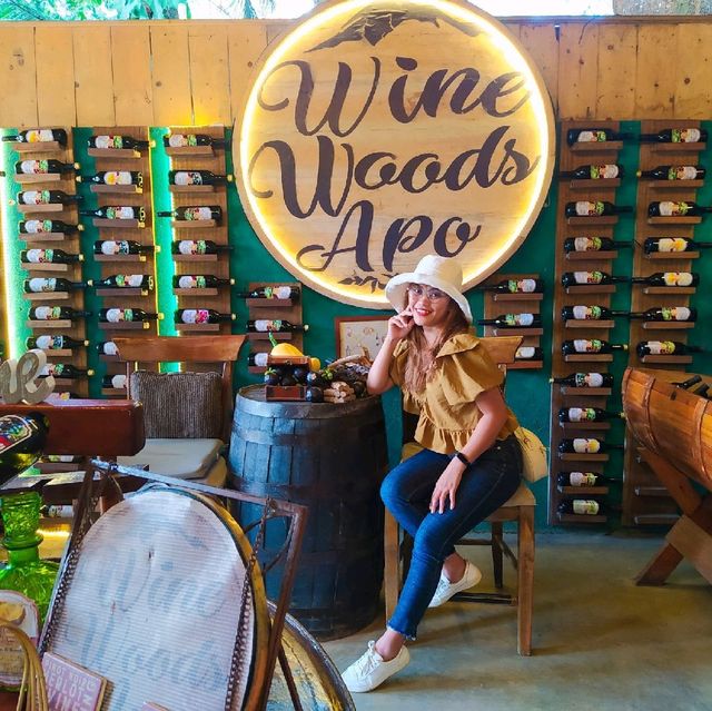 🍷 wine it up at Wine Woods Apo