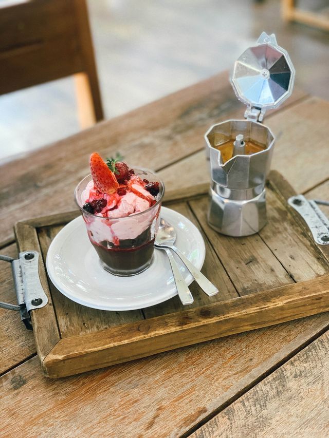 Bluetamp Cafe คาเฟ่ของคนคลูๆ 🍵🍪
