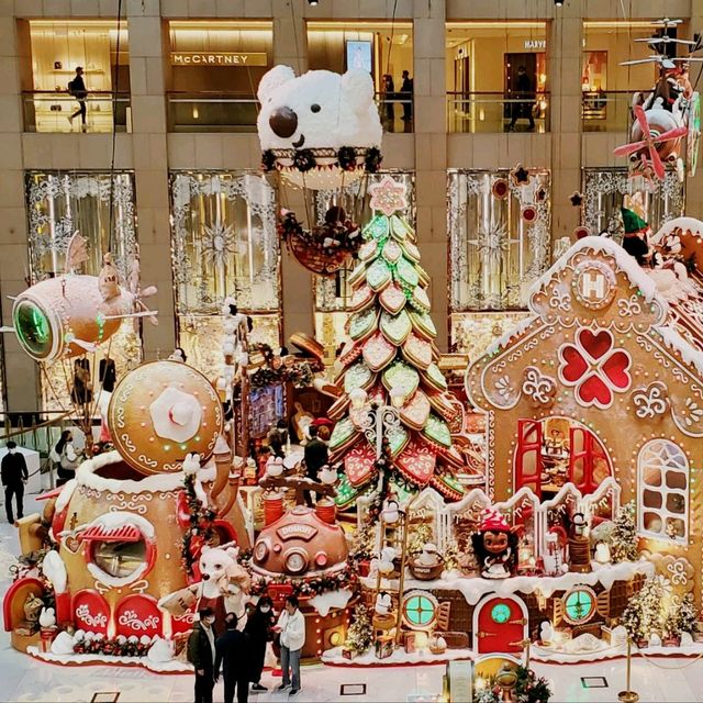 Mrs Claus Bakery at Landmark