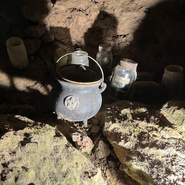 爬進英國的洞穴探險 爬進英國的洞穴探險