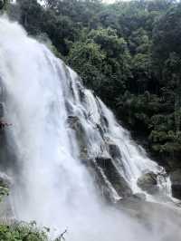 泰國最高峰他因暖山瓦吉拉坦瀑布