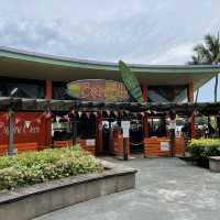Many food options at Siloso Beach 