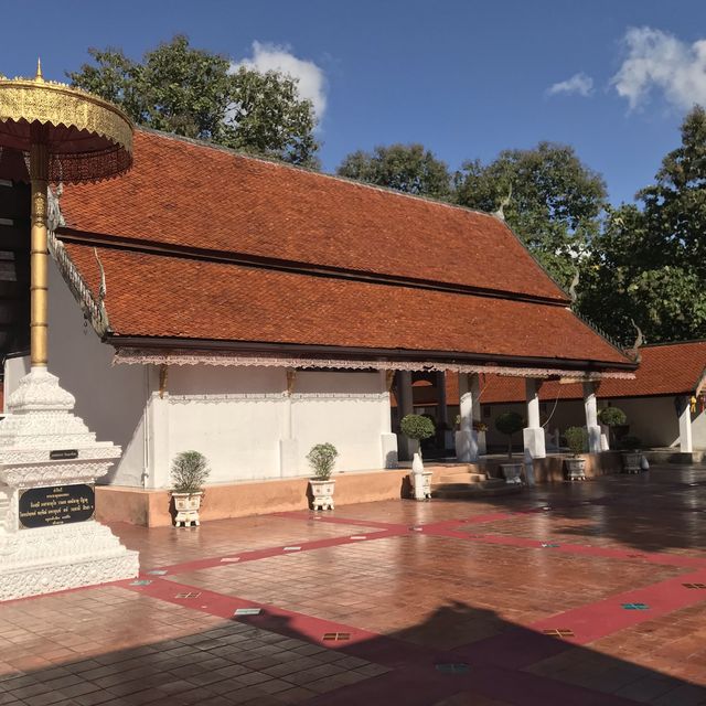 วัดพระธาตุจอมทอง
