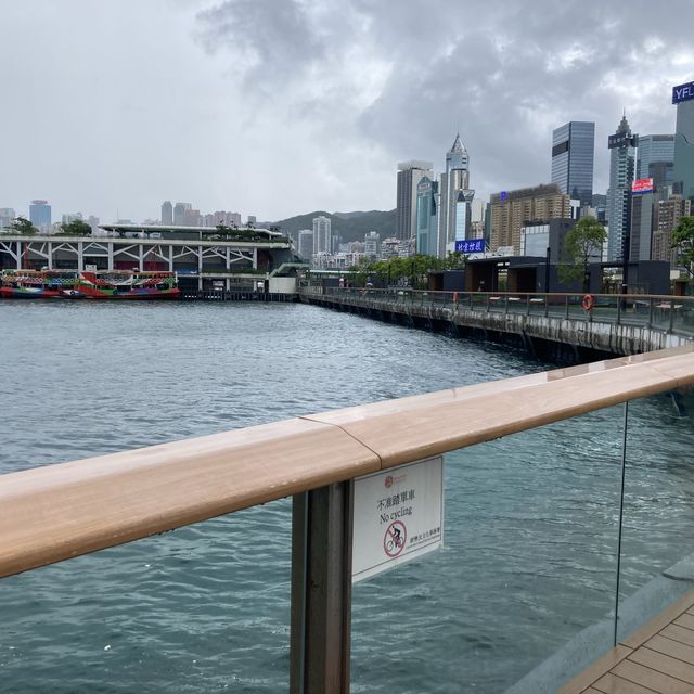 Wan Chai on a rainy morning still has beautiful sites