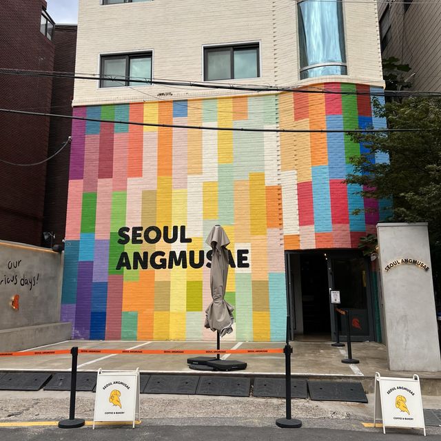 韓国/ソウル【聖水洞】カラフルな外観🌈行列ができるシナモンロールが有名な人気店！