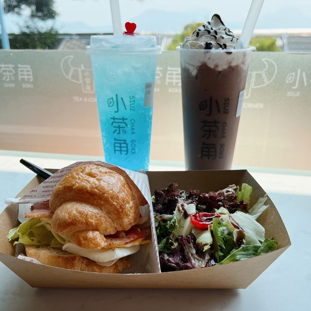 屯門必試特色牛角包