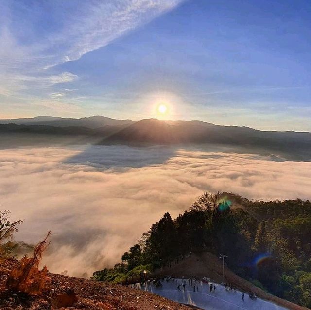 Luhur Mount, Banten