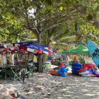 นั่งชิลริมทะเลที่หาดถ้ำพัง