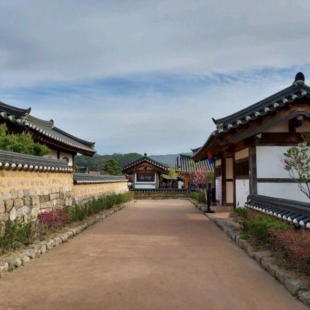 Exploring Gyeongju Kyochon Hanok