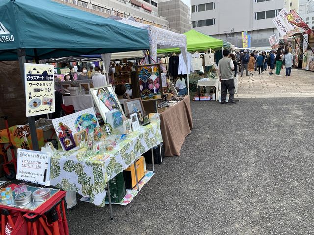 長崎。海岸沿いの多目的広島『おくんち広場』