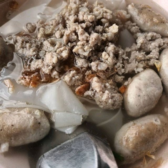ก๋วยเตี๋ยวเป็ด เจ้าอร่อย ปากคลองตลาด