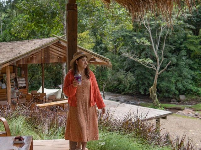 ‘หลงเขา’ คาเฟ่ริมธารน้ำท่ามกลางหุบเขา 