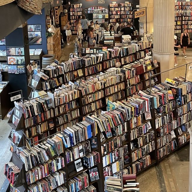 LA The last book store