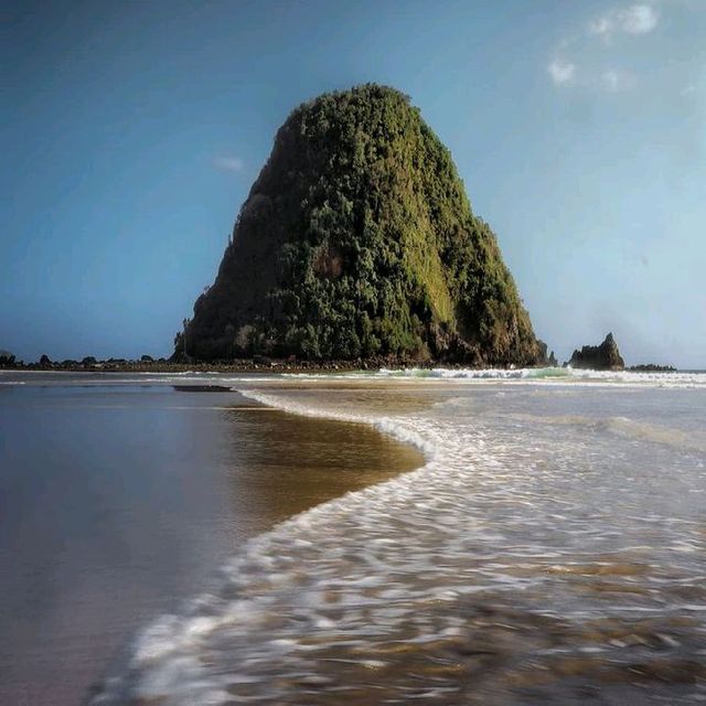 RED ISLAND BEACH, BANYUWANGI