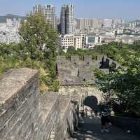 打卡深圳小長城