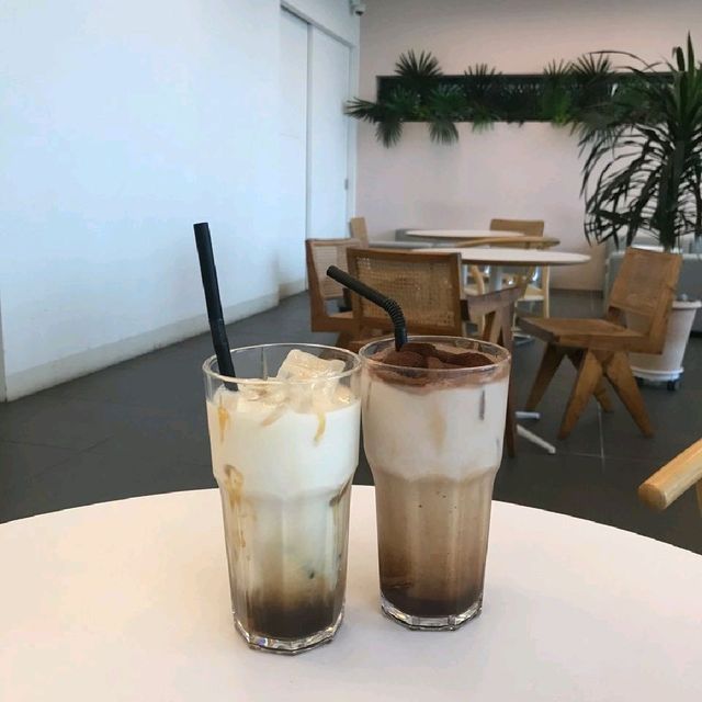 부산 광안대교 뷰가 한 눈에 보이는 카페 오를로 come‼️