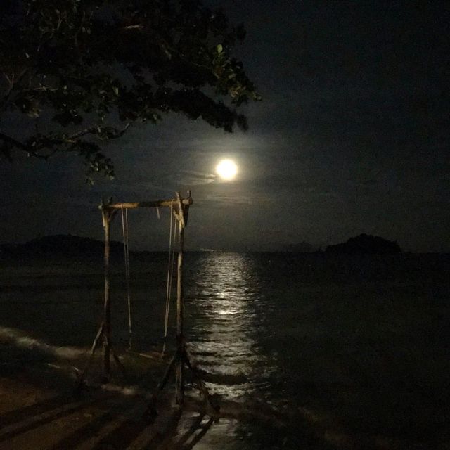 บรรยากาศบนเกาะเล็กๆที่มีรีสอร์ตลับๆ 
