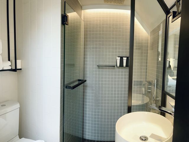 Kesa House — Deluxe Room 🌌 