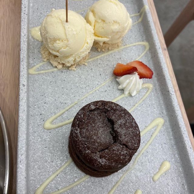 鑽石山荷里活新開Cafe