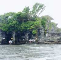 วิหารทานาต์ลอต (Pura Tanah Lot)