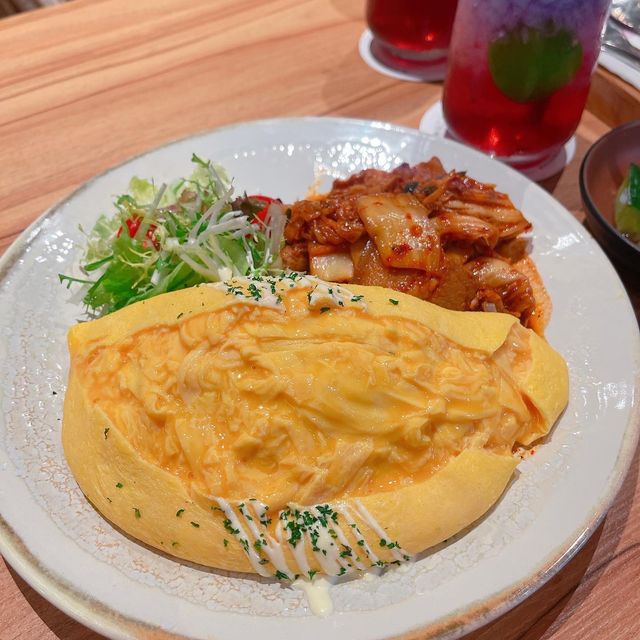 🇰🇷 動感蛋包飯加黑炸醬炸雞創意十足韓食